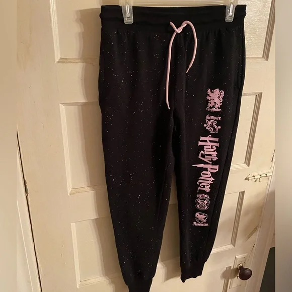 Women's Harry Potter Sweatpants Pink And Black Hufflepuff Gryffindor Ravenclaw - Picture 2 of 5